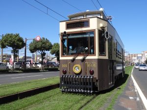 レトロ電車「かごでん」